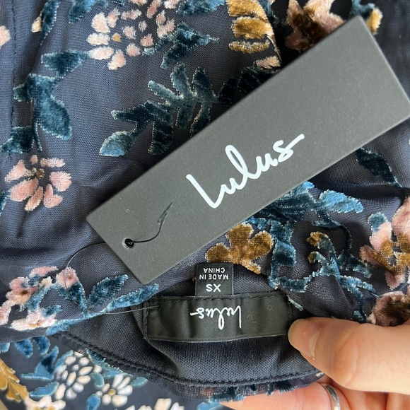 Dress - Picture 2 of 3